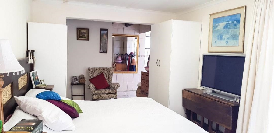 3 Bedroom Property for Sale in Sandbaai Western Cape